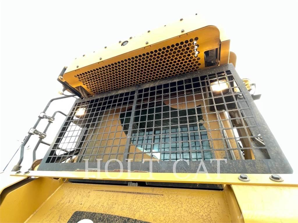 CAT D6T Crawler dozers