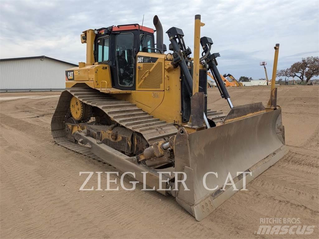 CAT D6T Crawler dozers