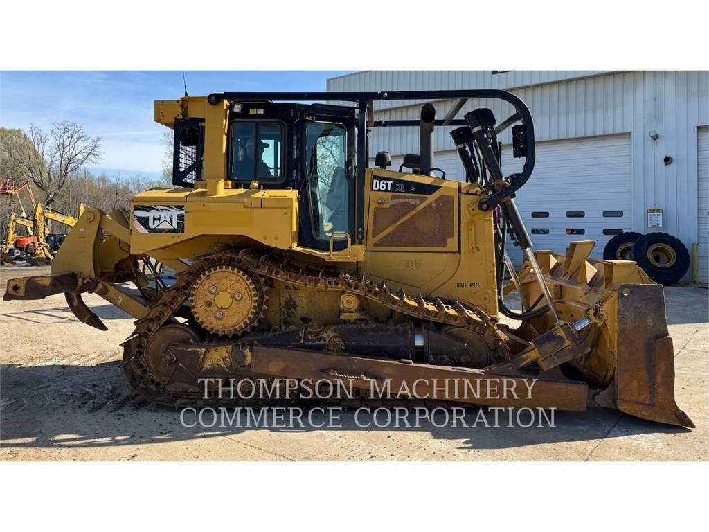 CAT D6T Crawler dozers