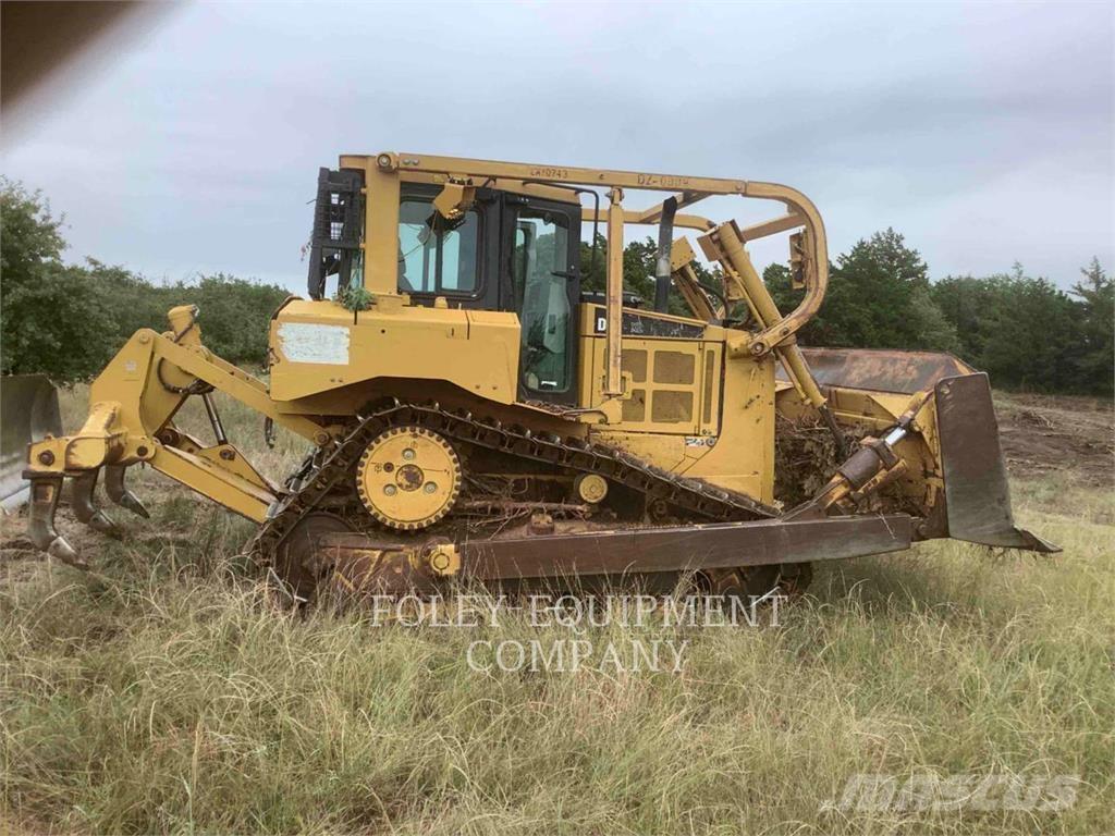 CAT D6T Crawler dozers