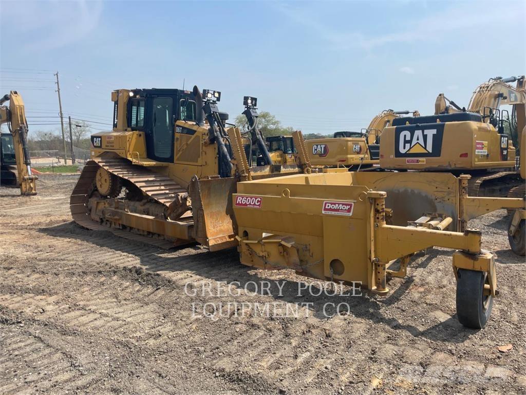 CAT D6T Crawler dozers