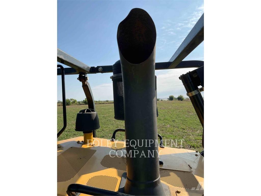 CAT D6T Crawler dozers