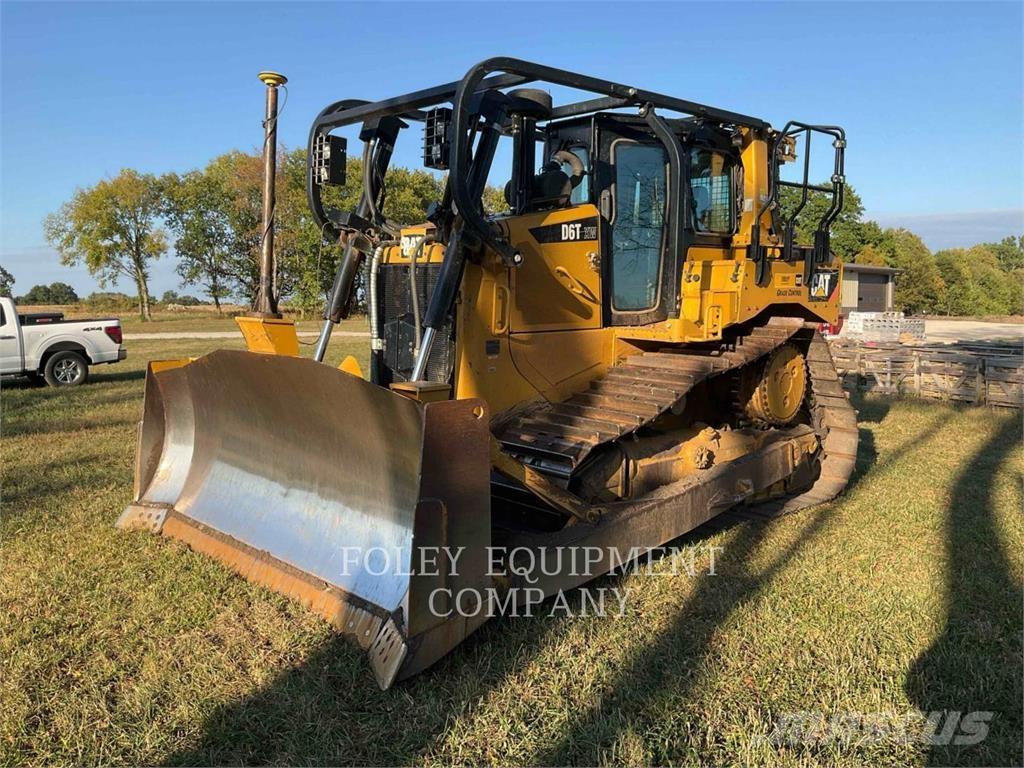 CAT D6T Crawler dozers