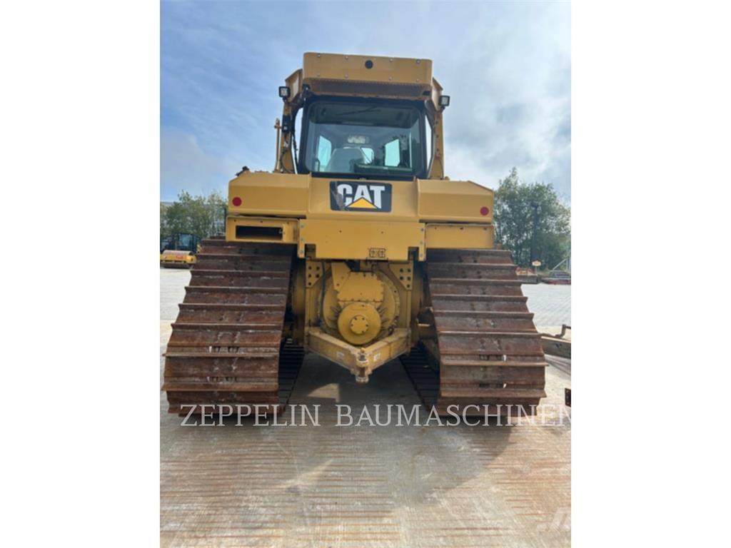 CAT D6TM Crawler dozers