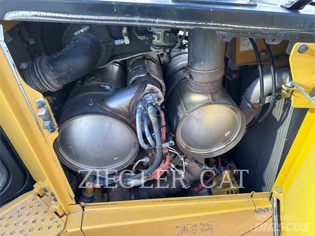 CAT D6XE Crawler dozers