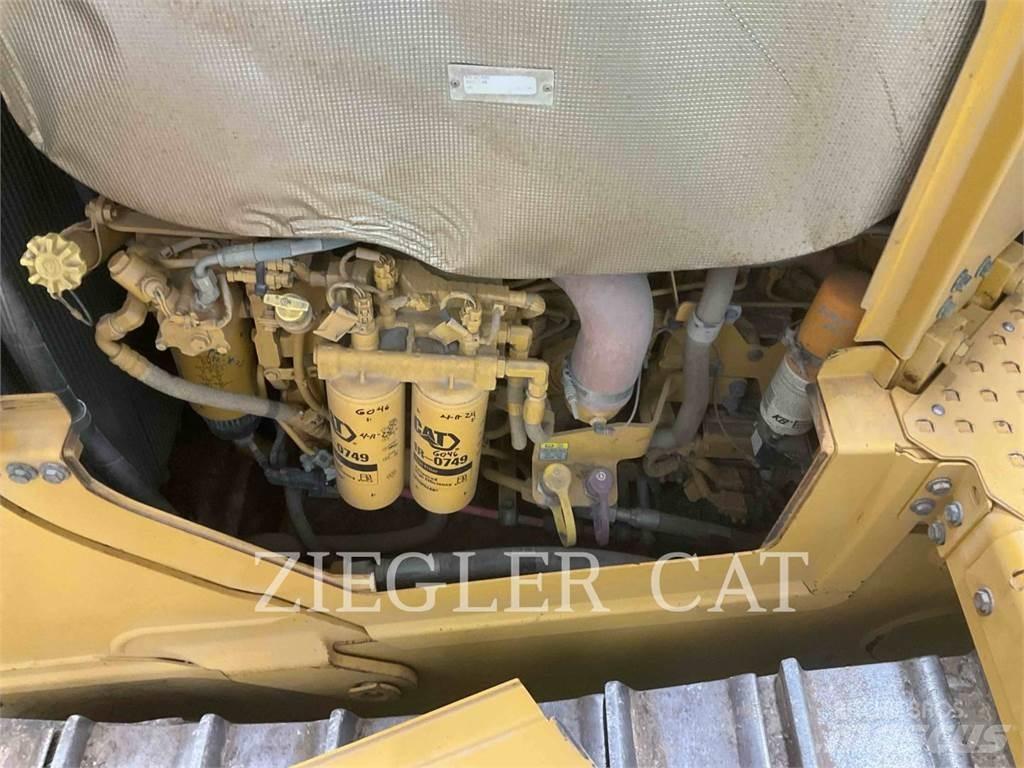 CAT D6XE Crawler dozers