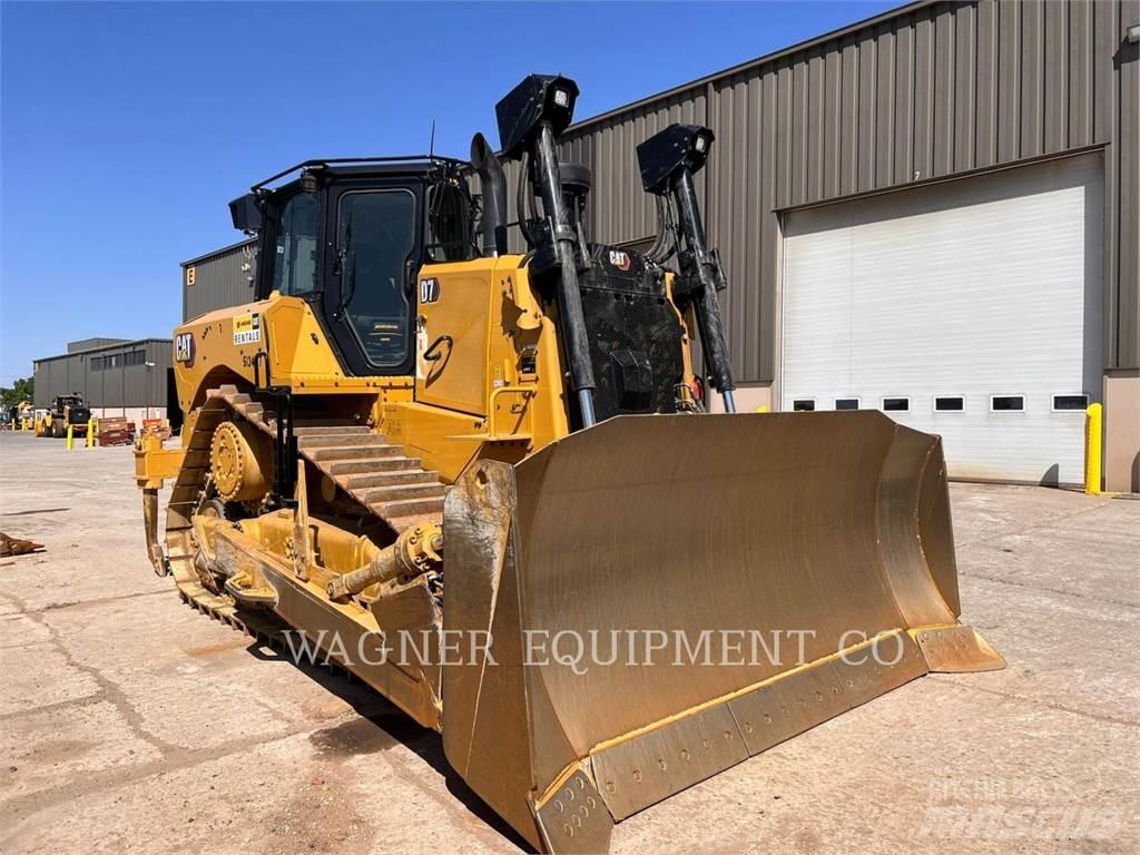 CAT D7 Crawler dozers