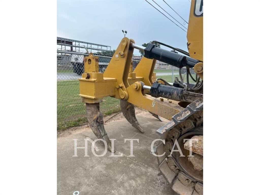 CAT D8 Crawler dozers