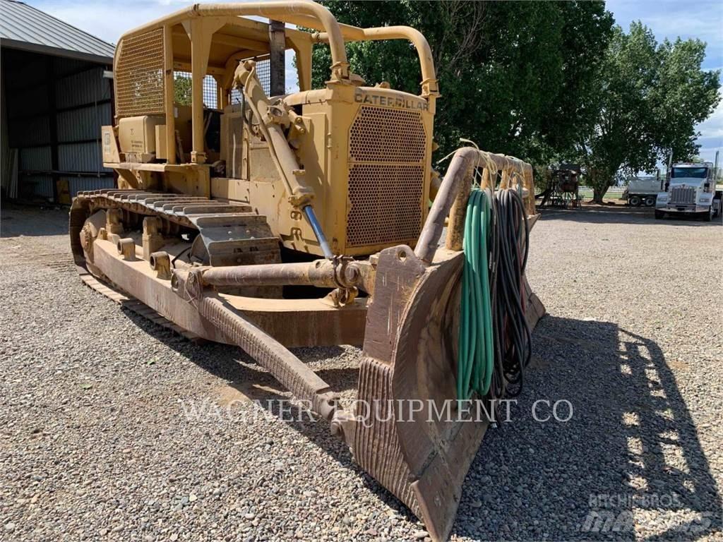 CAT D8H Crawler dozers