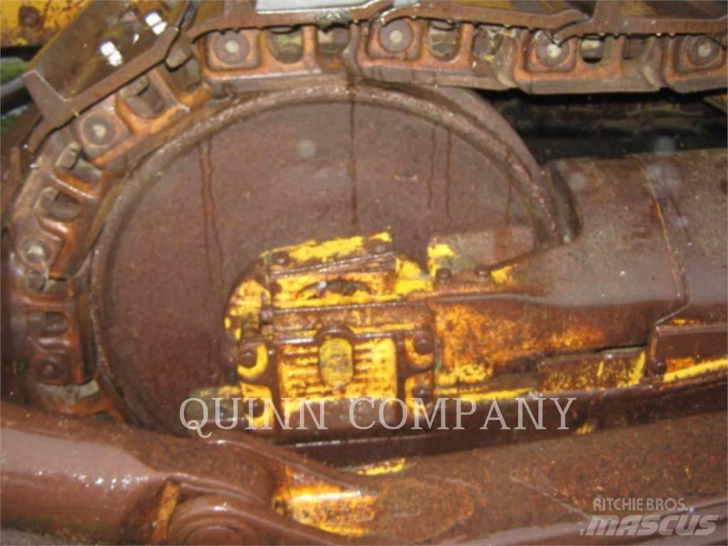 CAT D8H Crawler dozers