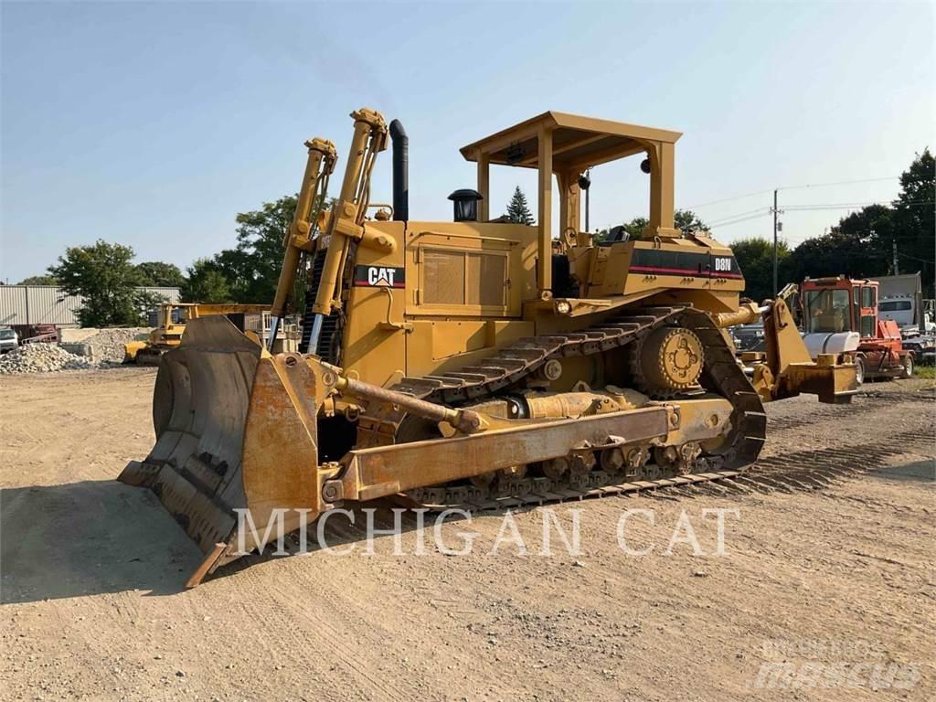 CAT D8N Crawler dozers