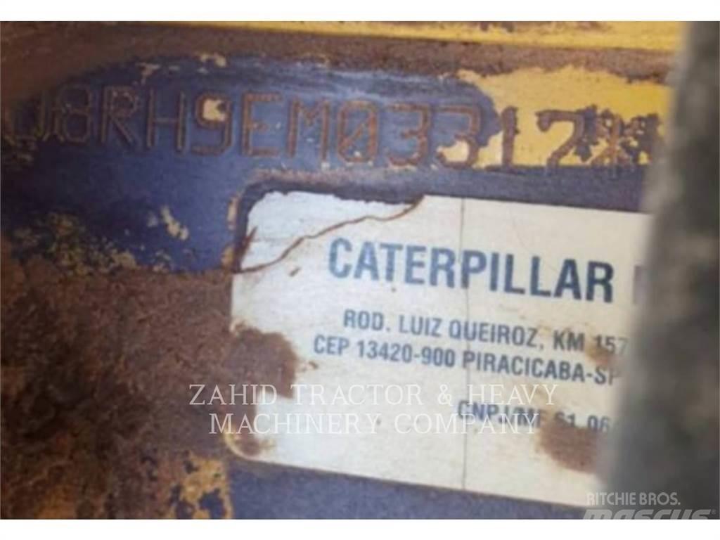 CAT D8RLRC Crawler dozers