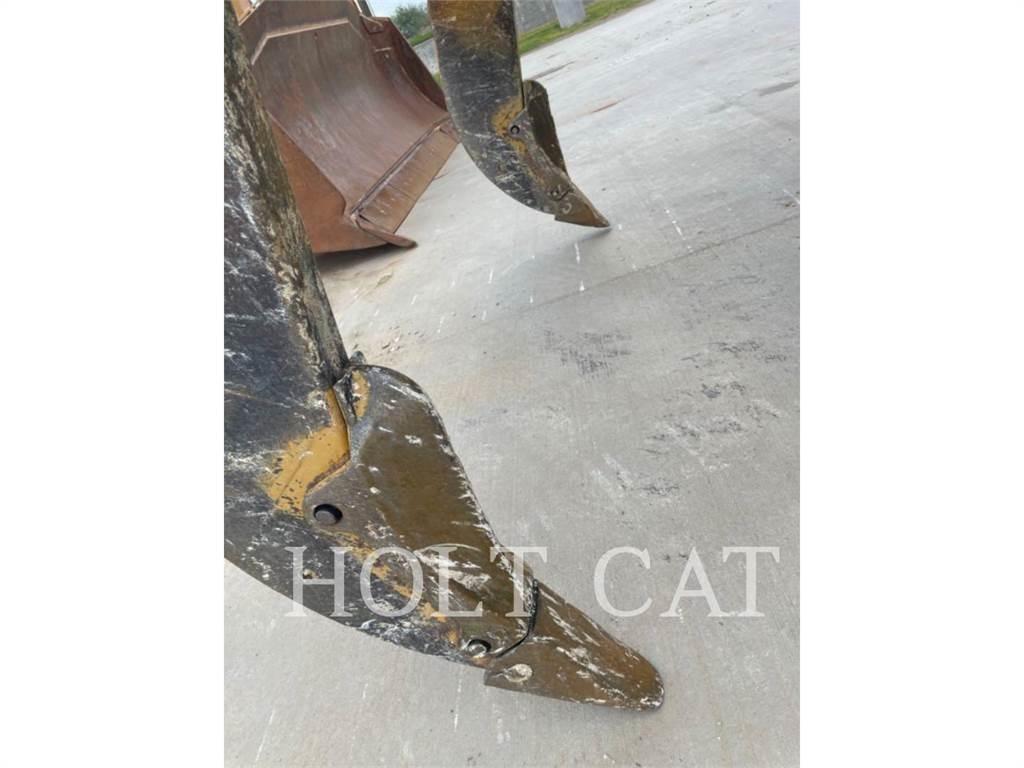 CAT D8T Crawler dozers