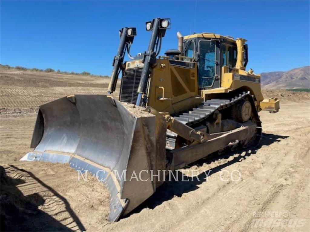 CAT D8T Crawler dozers