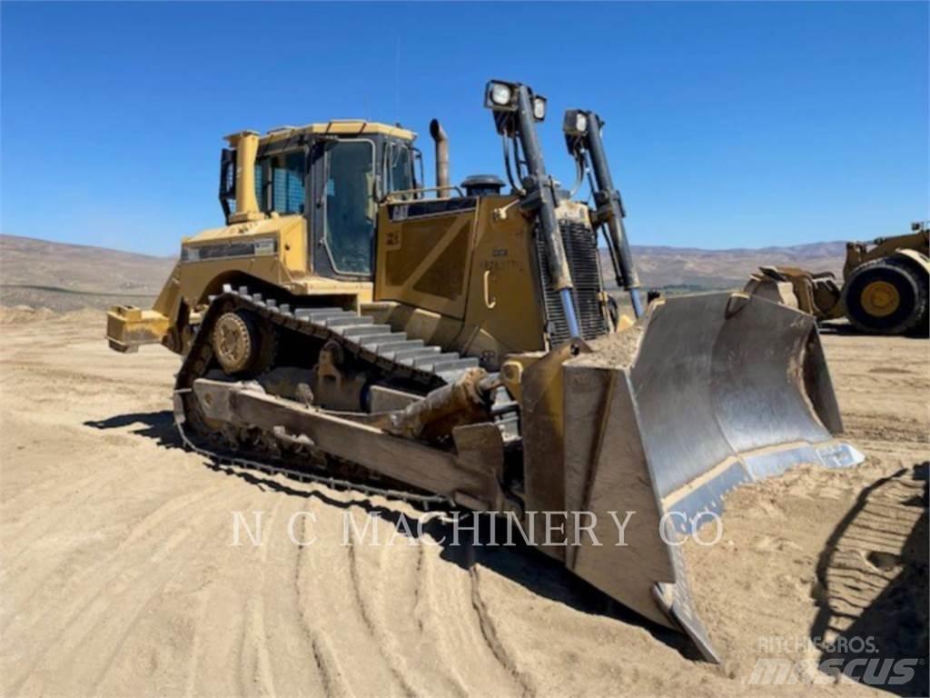 CAT D8T Crawler dozers