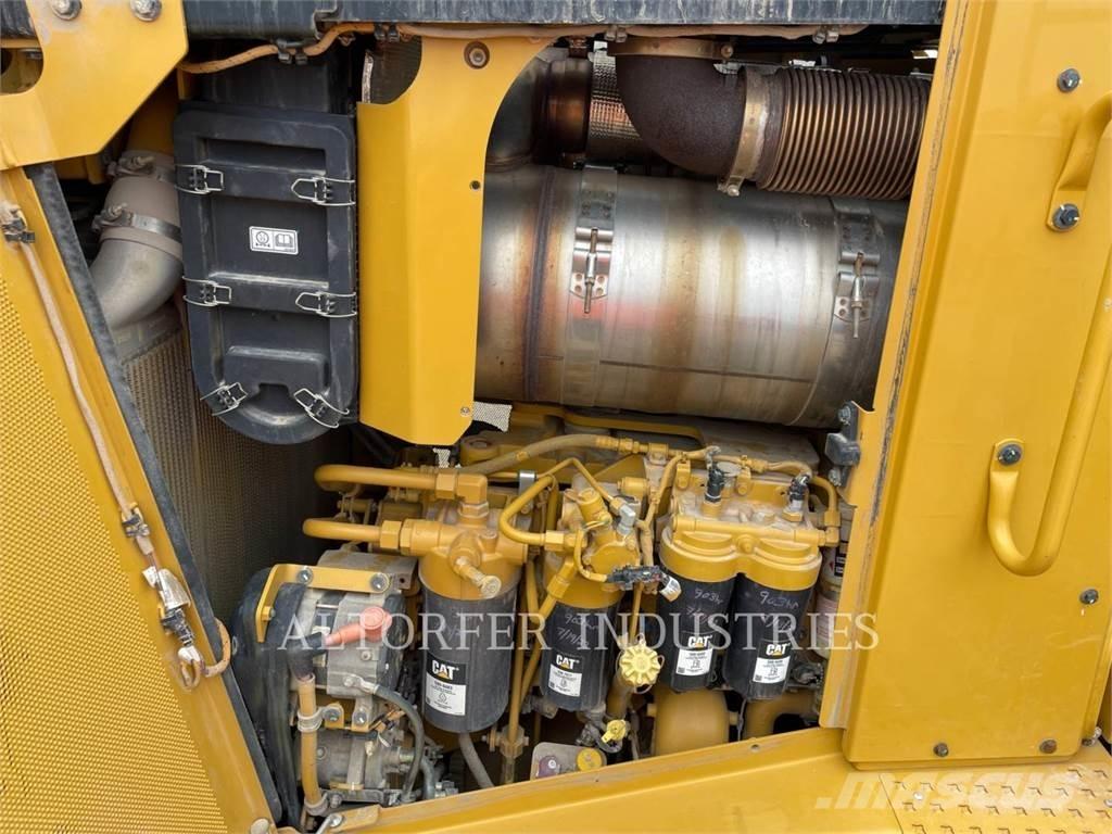 CAT D8T W Crawler dozers