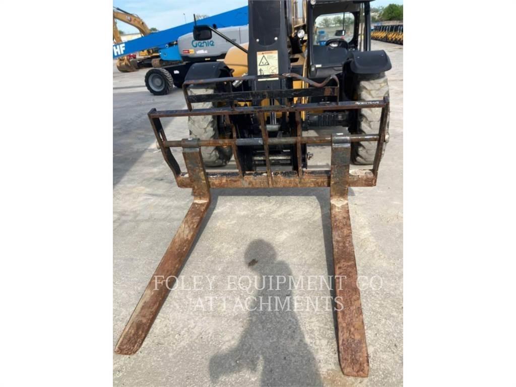 CAT FKTHT60W Telescopic handlers