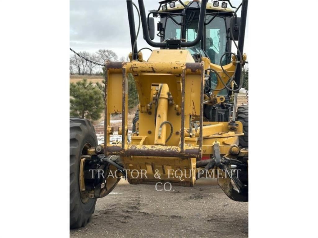 CAT LIFT Graders