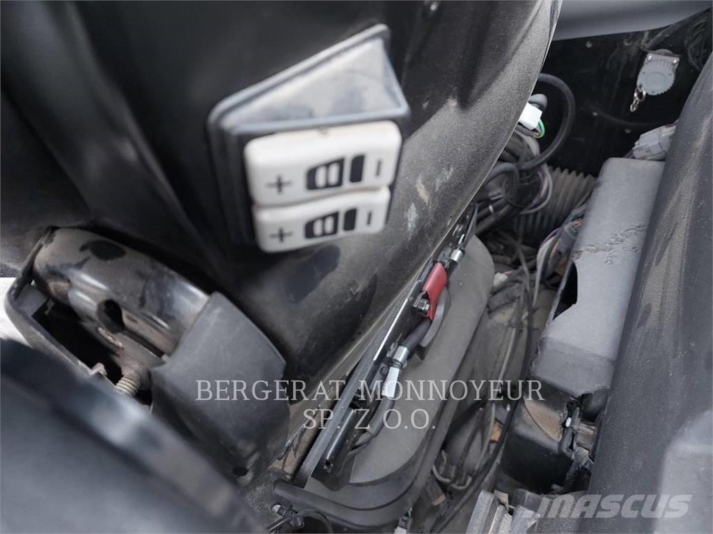 CAT M313D Wheeled excavators