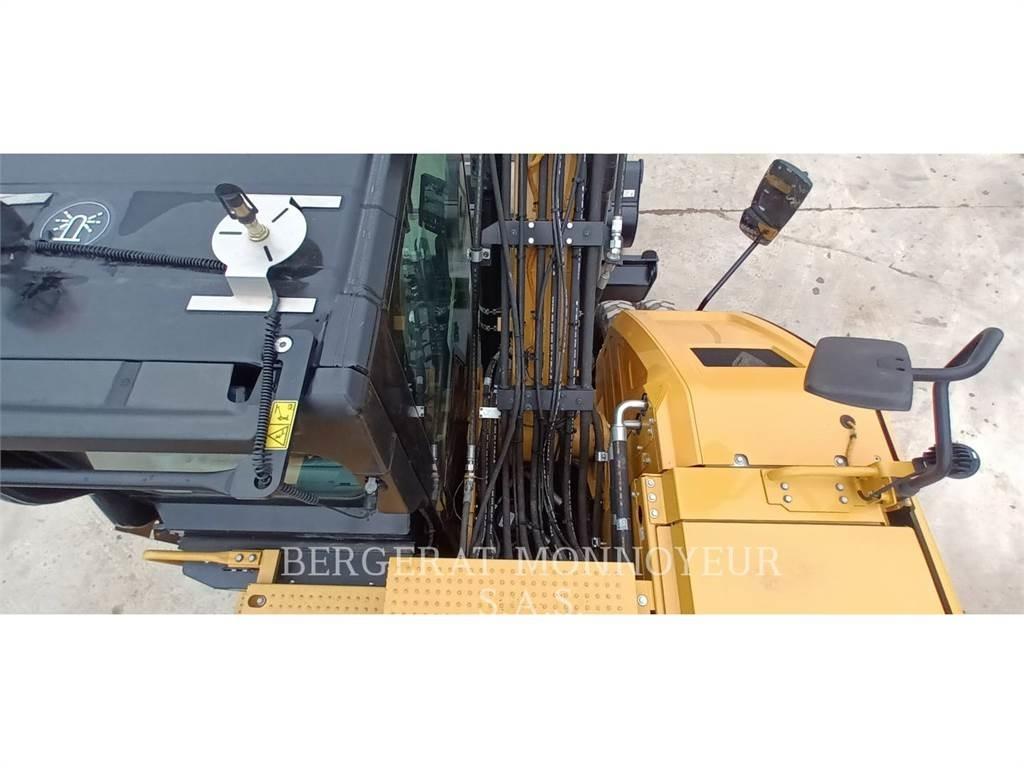 CAT M314 Wheeled excavators