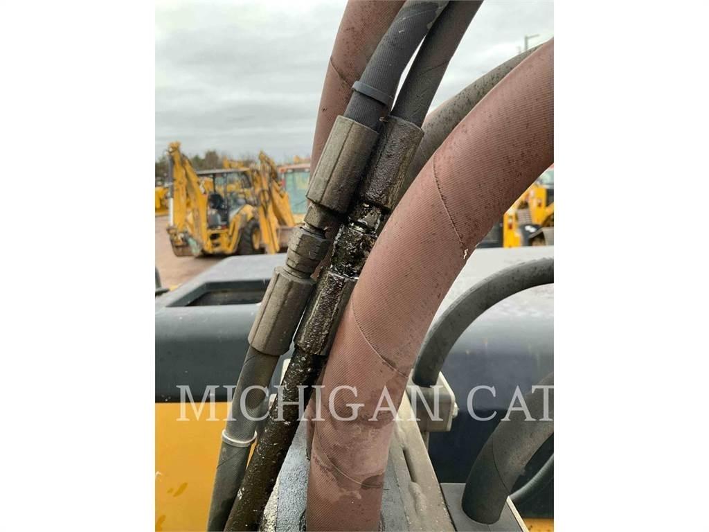 CAT M315 Wheeled excavators