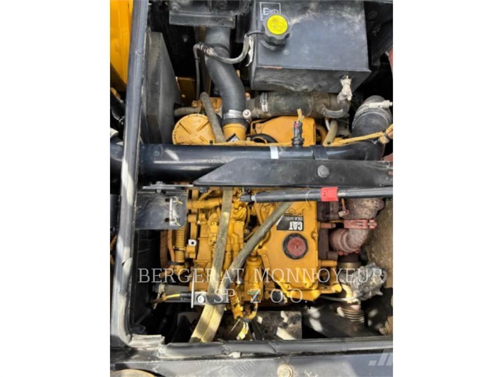 CAT M315F Wheeled excavators