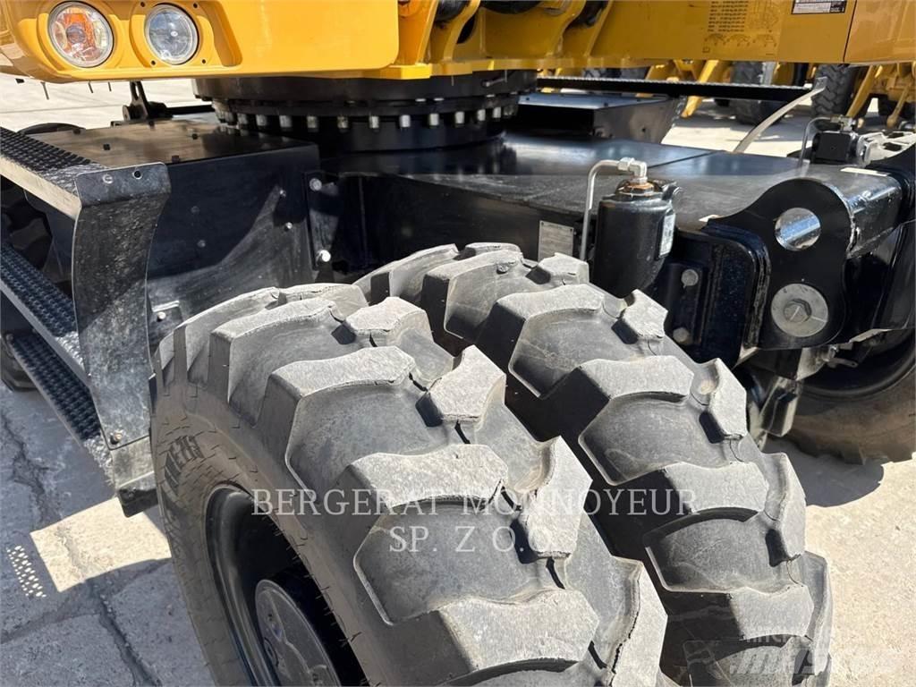 CAT M316 Wheeled excavators