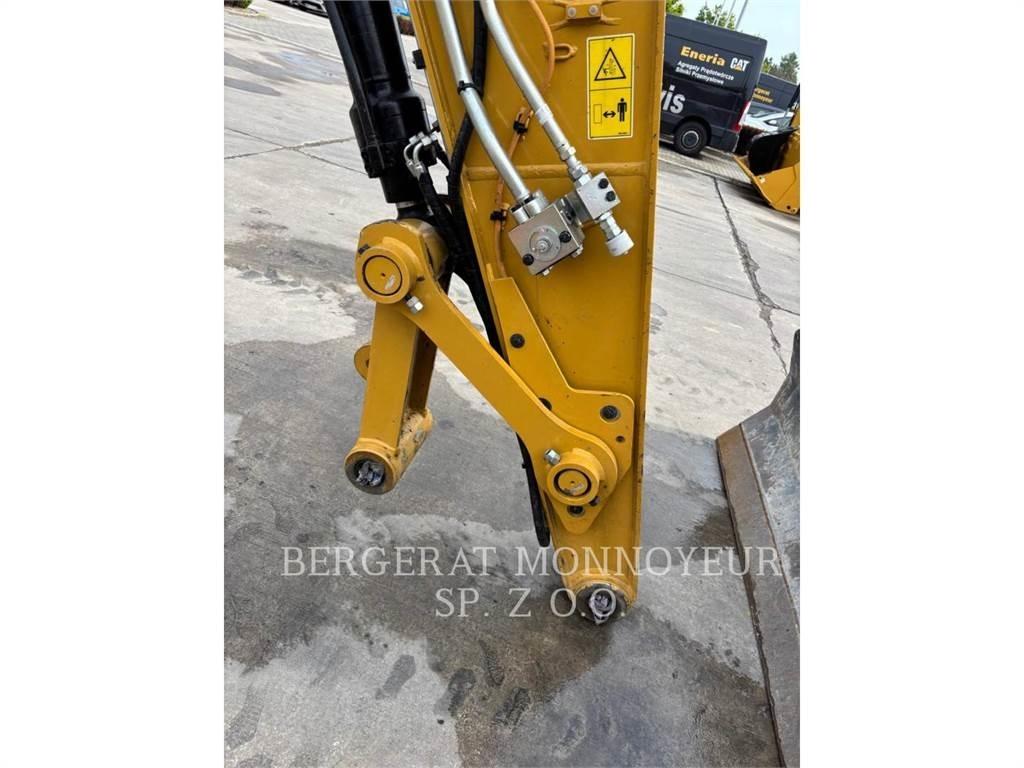 CAT M318 Wheeled excavators