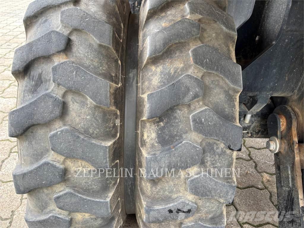 CAT M318-07A Wheeled excavators