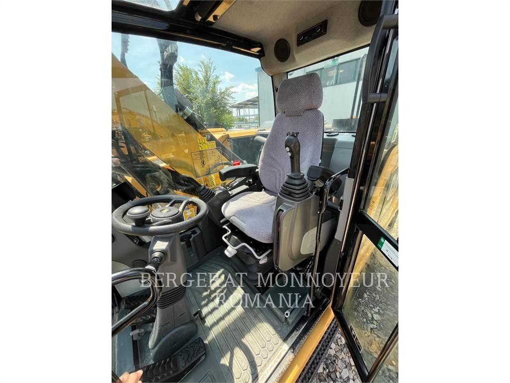 CAT M318F Wheeled excavators