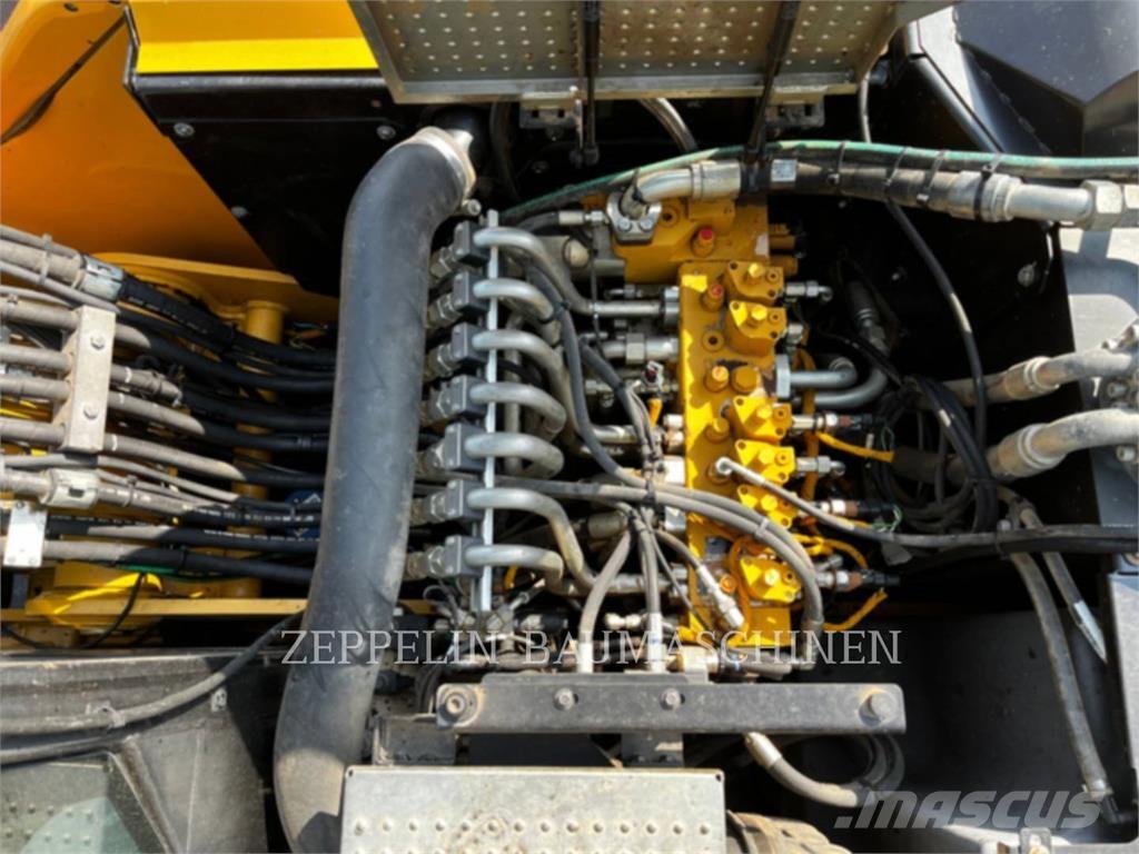 CAT M318F Wheeled excavators