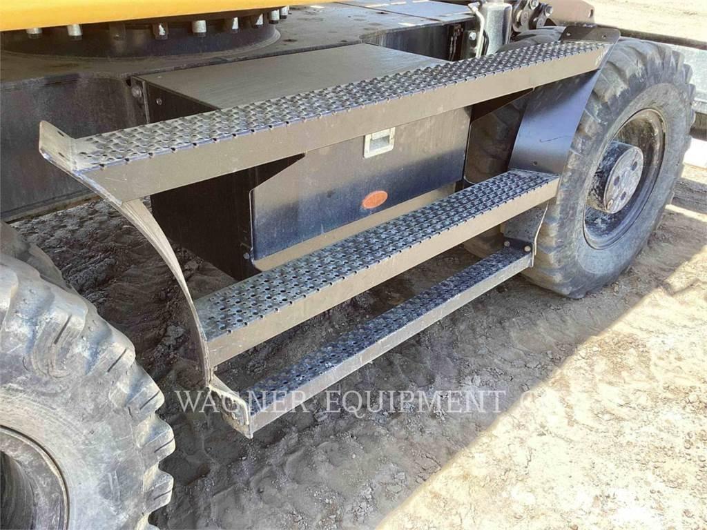 CAT M318F Wheeled excavators