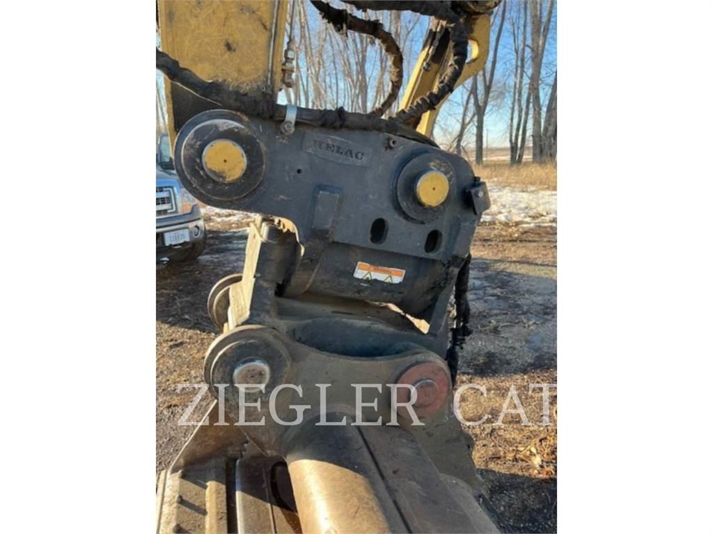 CAT M320F Wheeled excavators