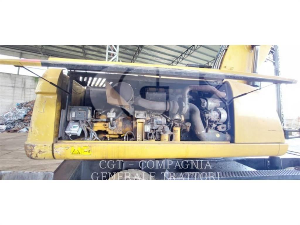 CAT M322D MH Wheeled excavators