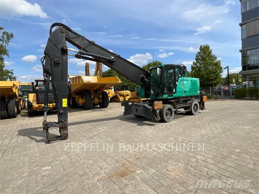 CAT MH3024-06C Demolition excavators
