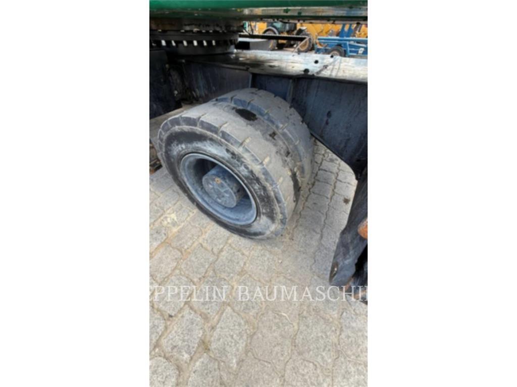 CAT MH3024-06C Demolition excavators