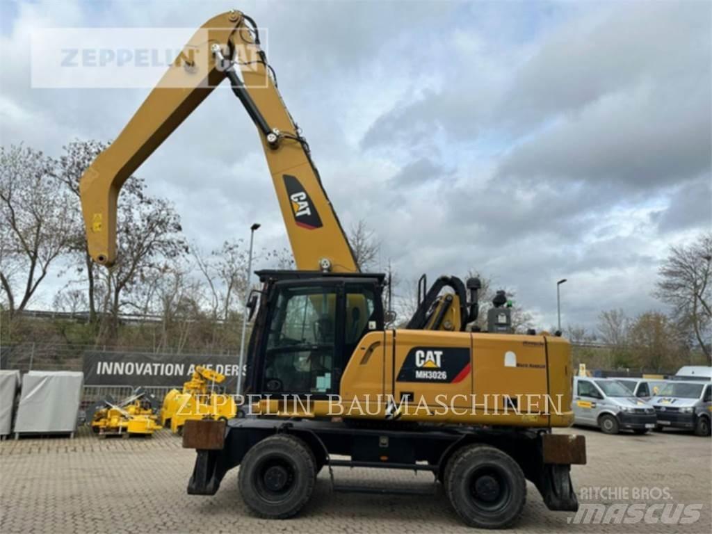 CAT MH3026-06C Demolition excavators