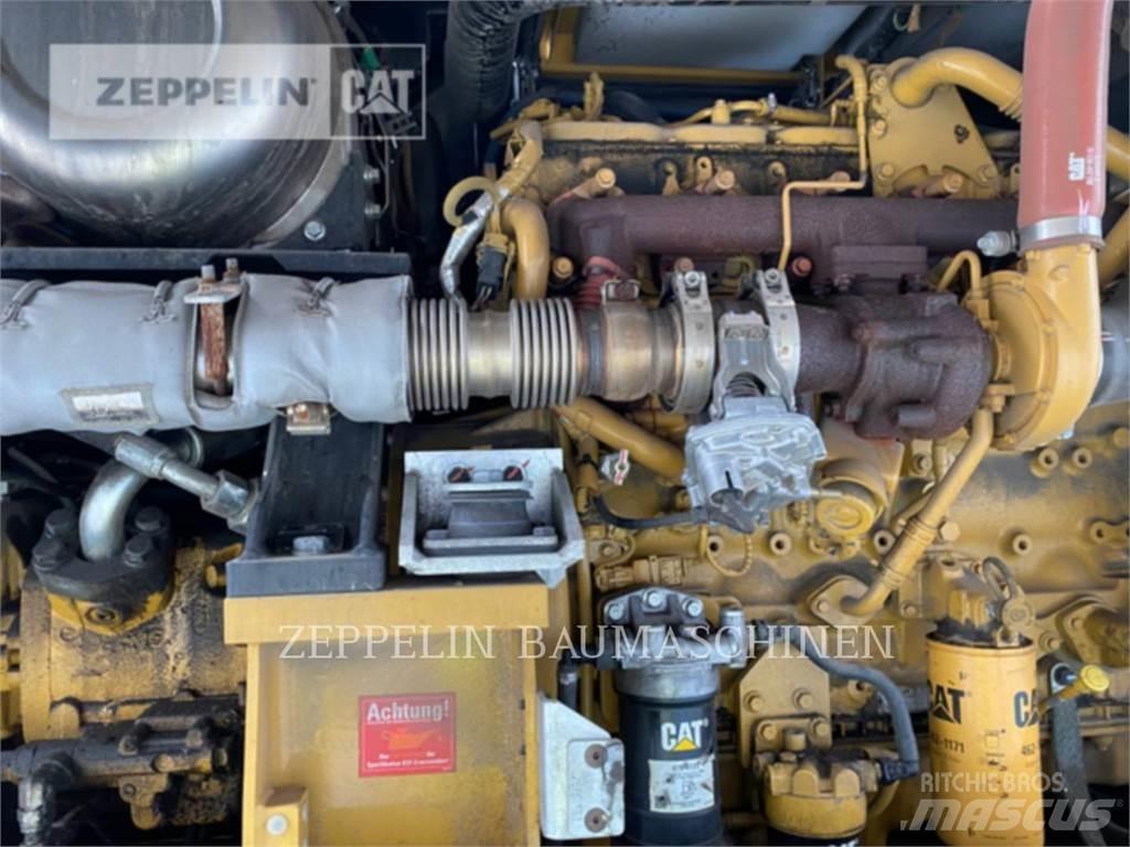 CAT MH3026-06C Demolition excavators