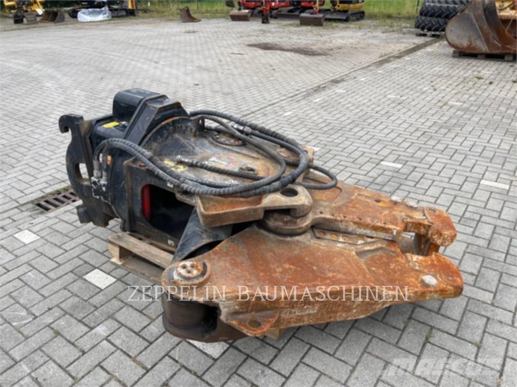 CAT MP318 Crushers