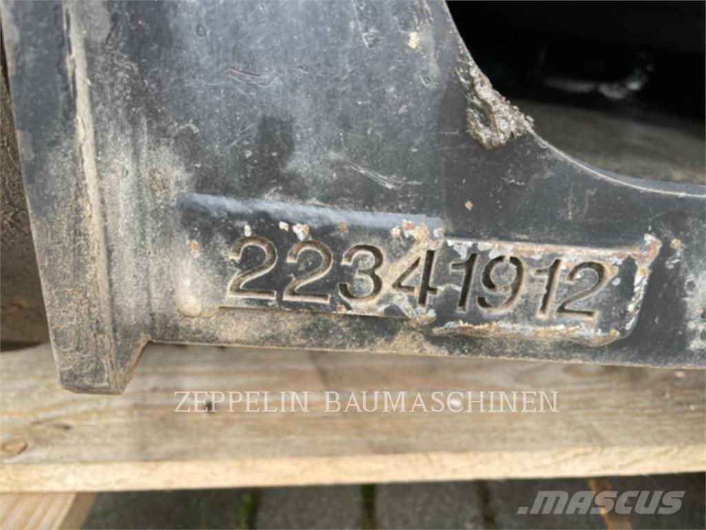 CAT MP318 Crushers