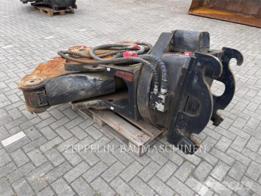 CAT MP318 Crushers