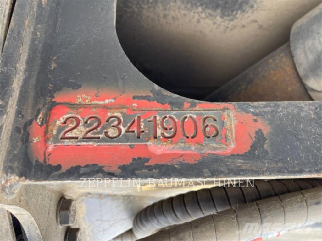CAT MP318 Crushers