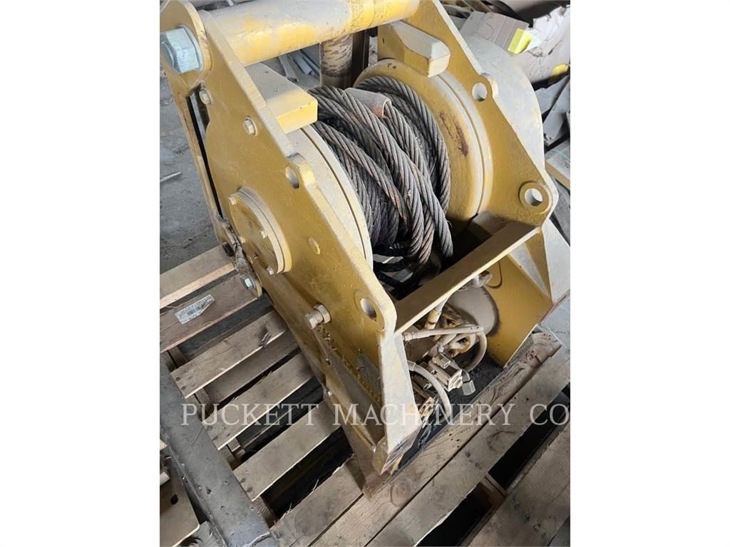 CAT PA40 Winches