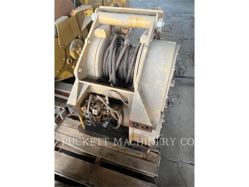 CAT PA40 Winches
