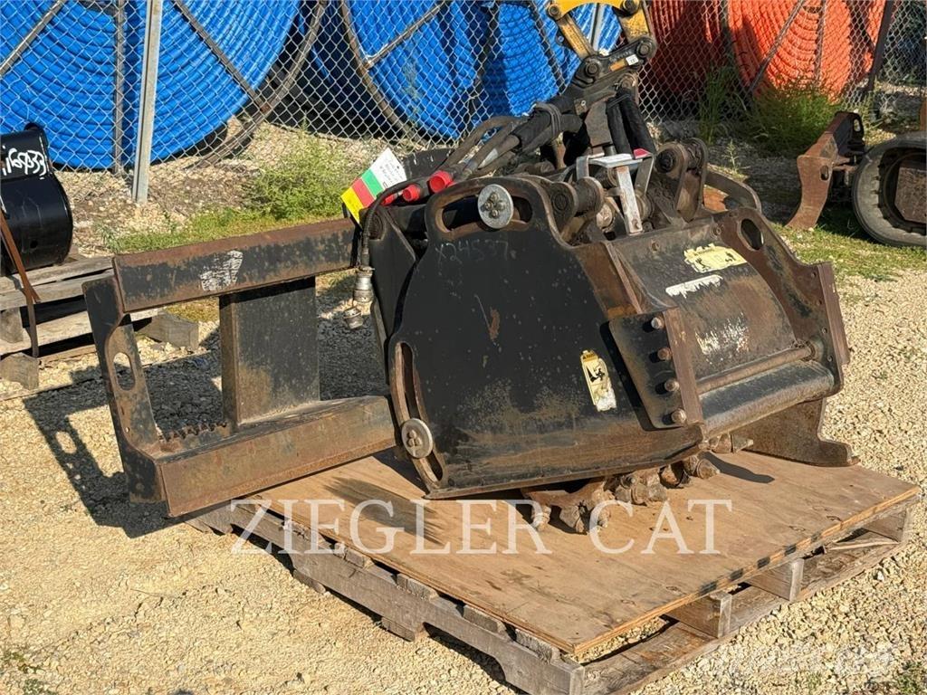 CAT PC205 Skid steer loaders