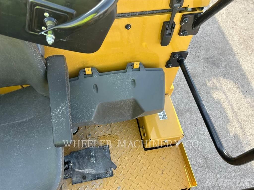 CAT PM822 Asphalt cold milling machines