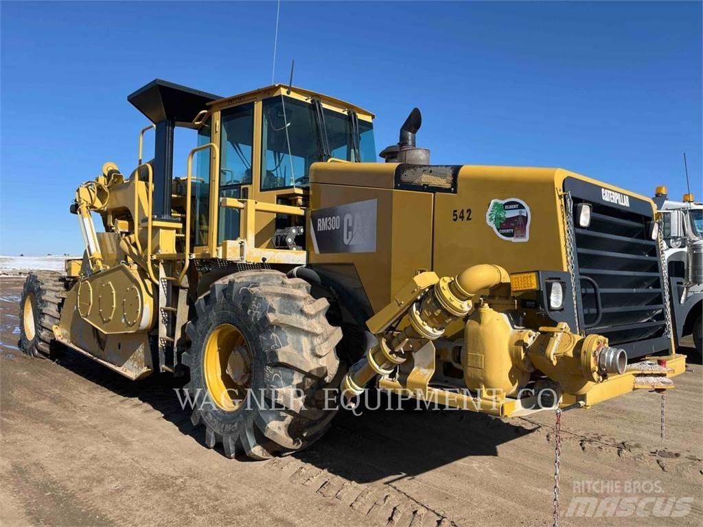 CAT RM300 Asphalt recycling