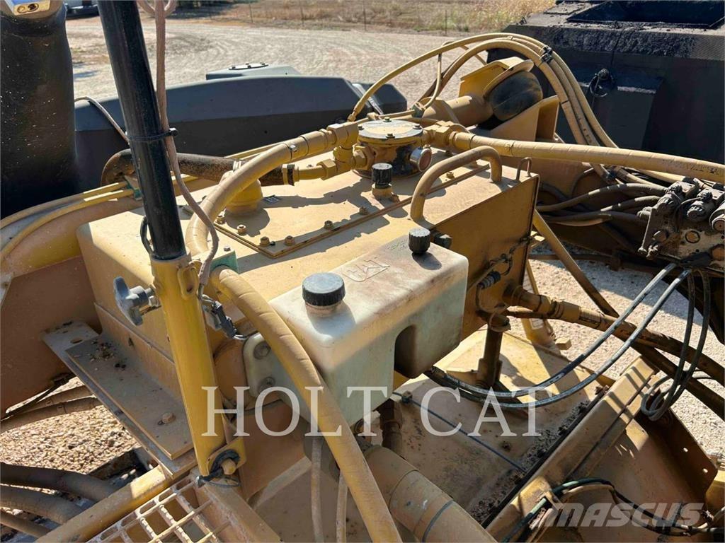 CAT RM300 Asphalt recycling