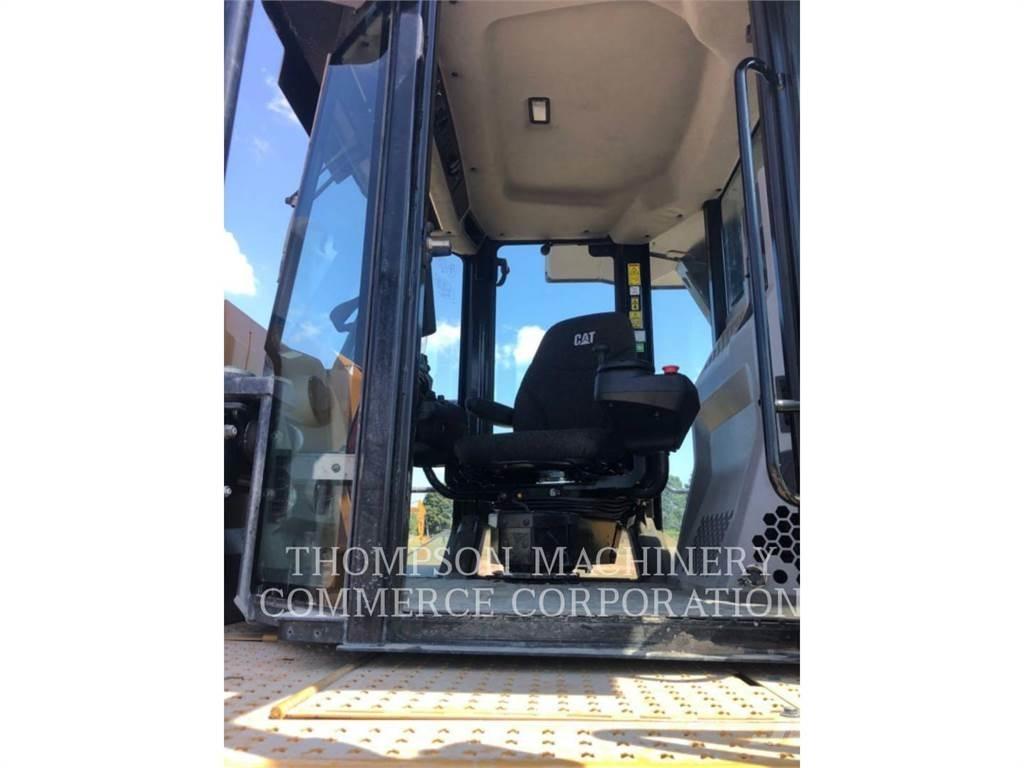 CAT RM400 Asphalt recycling