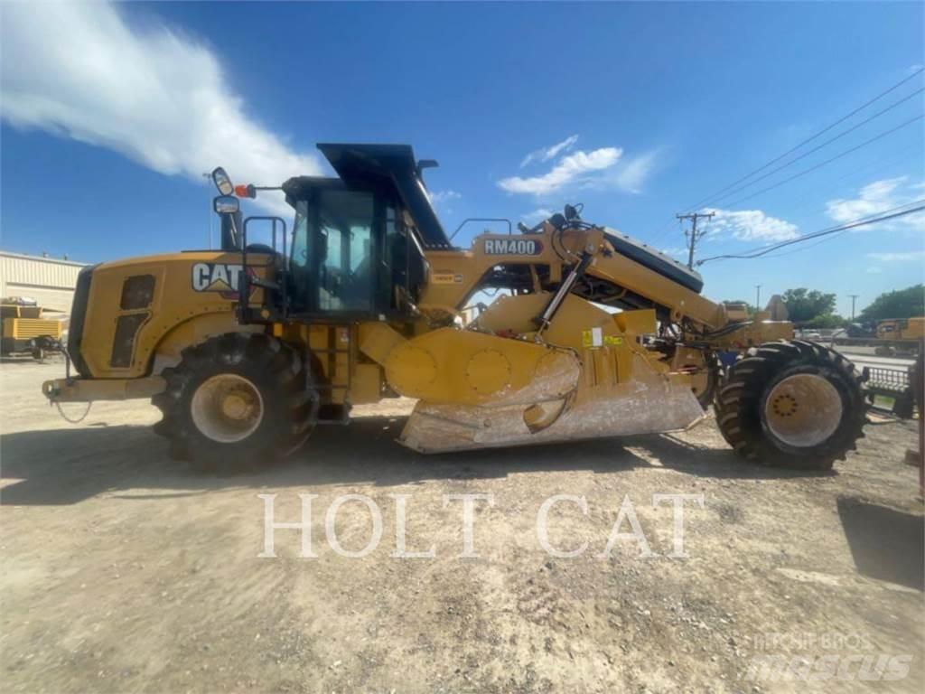 CAT RM400 CAB Asphalt recycling